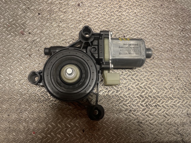 Ruteheis høyre til Audi A3 2016-2020 (Type III, Fase 2)  (AUDI|5Q0959801|)