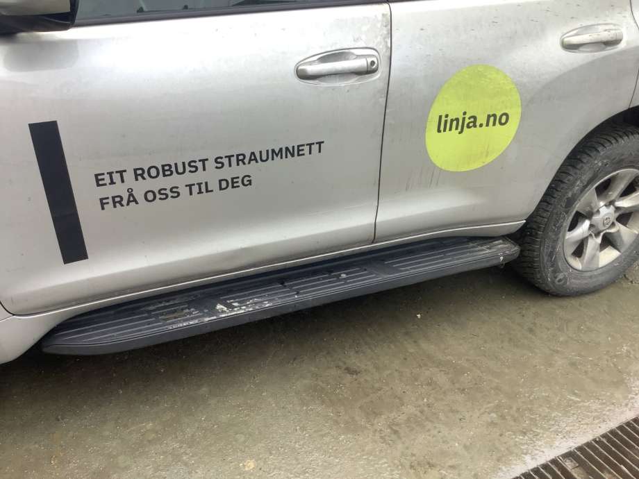 Stigtrinn/stigbrett til Toyota Land Cruiser 150, 2014-->> (Fase 2)  (TOYOTA|5177260180)
