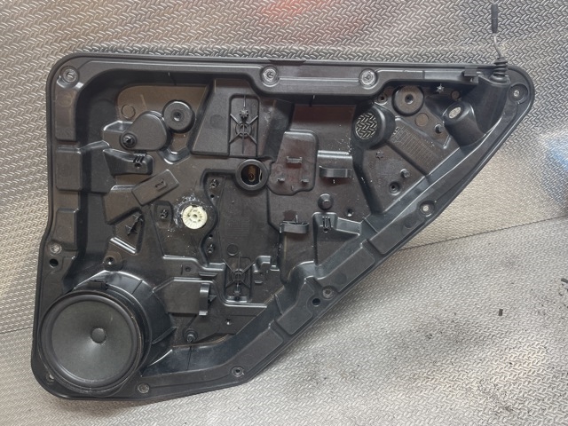 Ruteheis til Mercedes B-Klasse, 2011-2018 (W246) (W246) (MERCEDES|A 246 730 26 00)