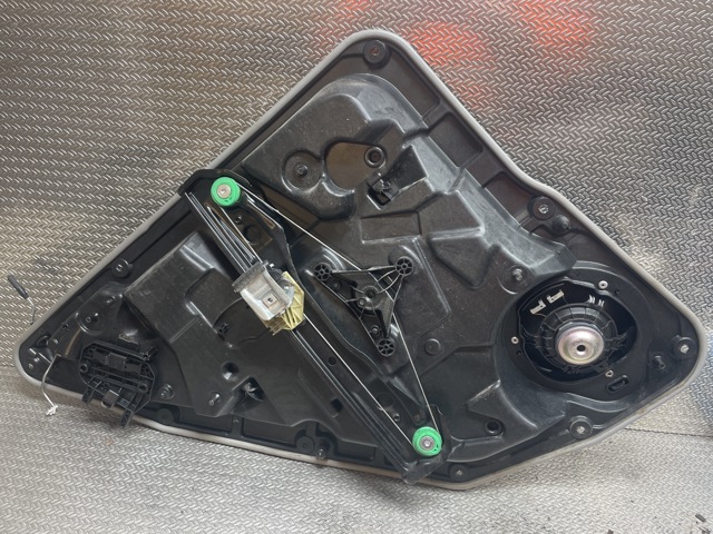 Ruteheis til Mercedes B-Klasse 2011-2018 (W246) (W246) (MERCEDES|A 246 730 26 00|)