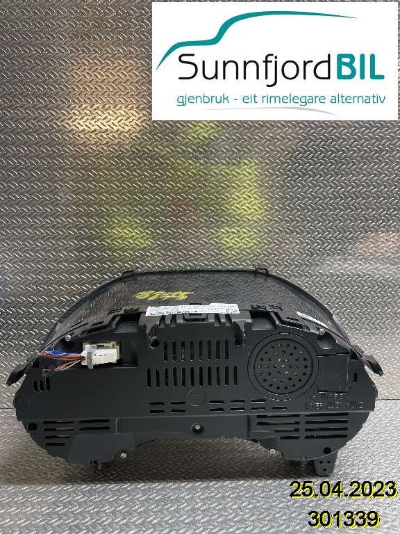 Instrumentpanel til Mercedes B-Klasse 2011-2018 (W246) (W246) (MERCEDES|A2429004502|0263701040)