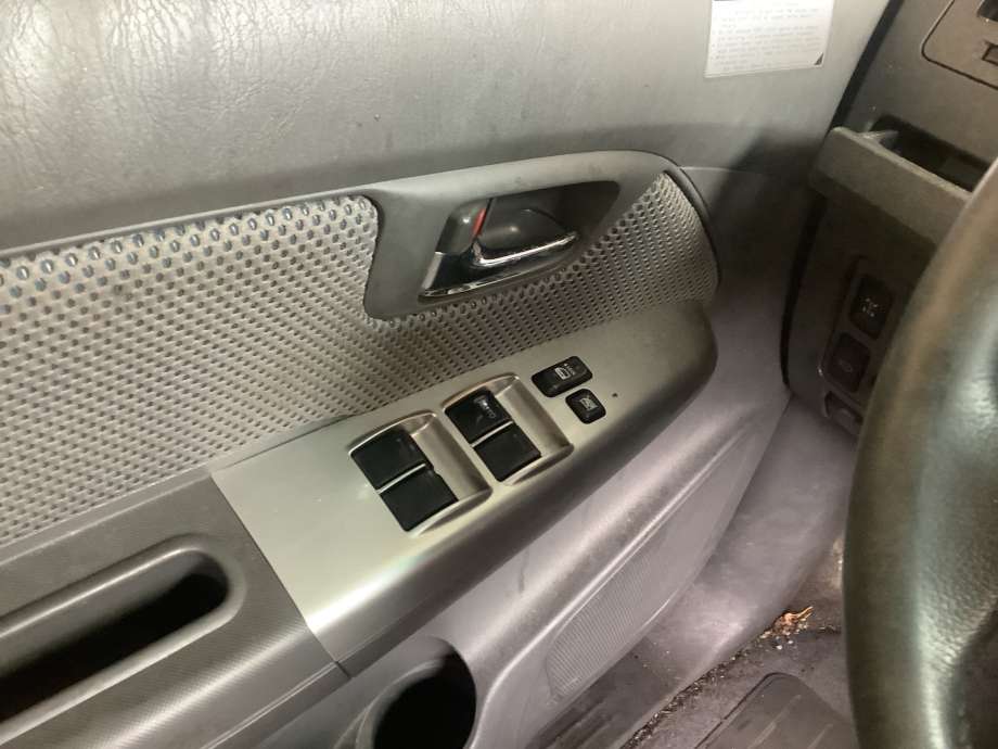 Bryter ruteheis til Toyota Hilux, 2012-2016  (TOYOTA|742320K510)