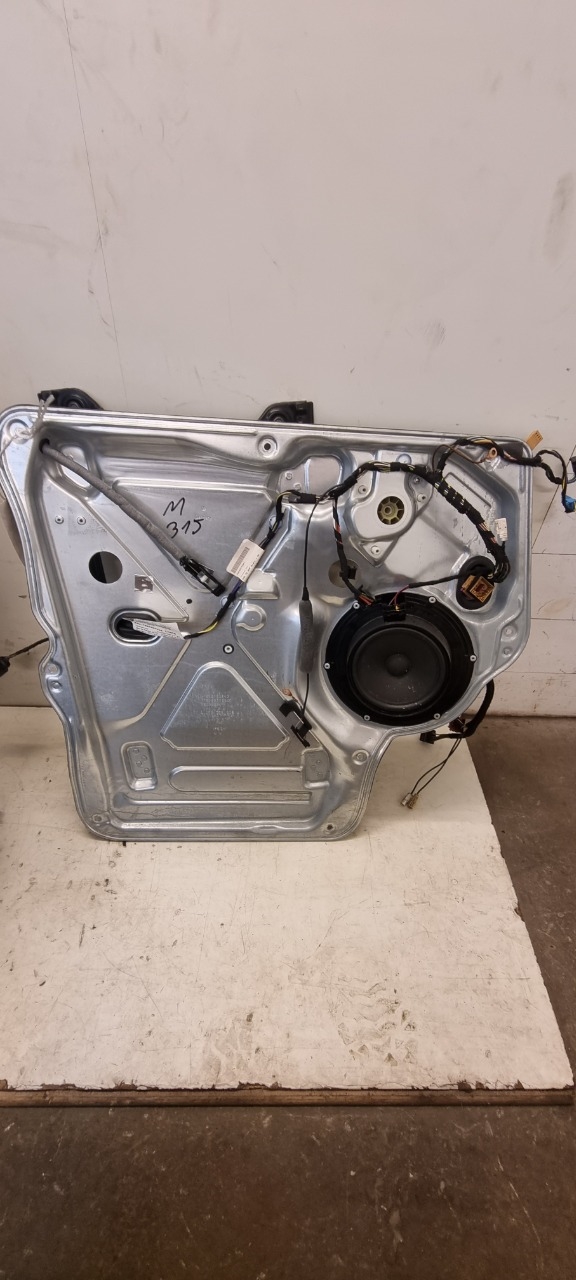 Ruteheis til VW Transporter / Caravelle, 2015-2019 (T6) (T6) (VOLKSWAGEN|7E0837753E)