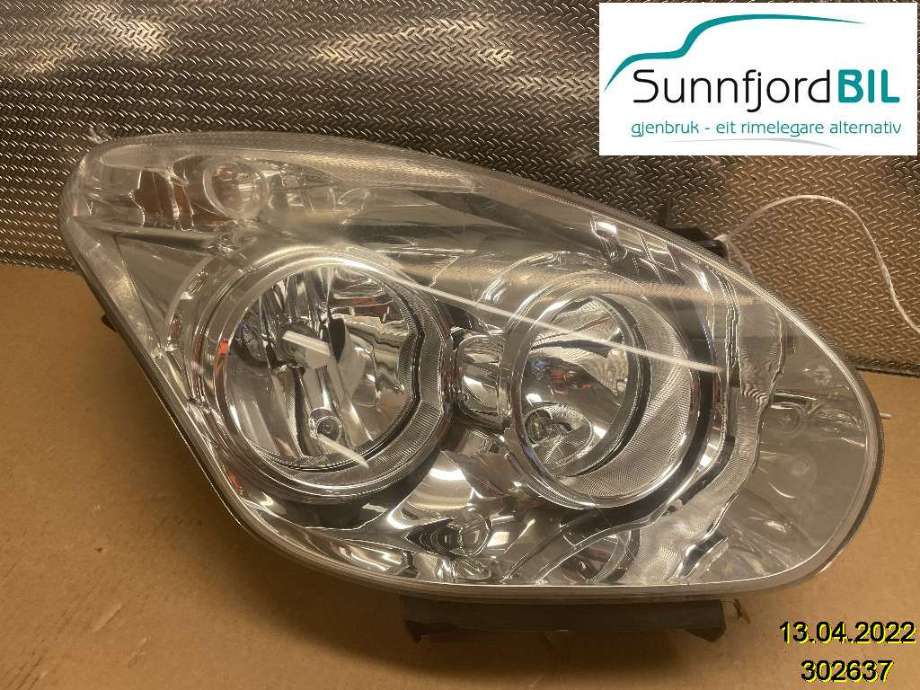 Frontlykt høyre halogen til Fiat Doblo, 2010-->> (Type II)  (FIAT|04638099900010)