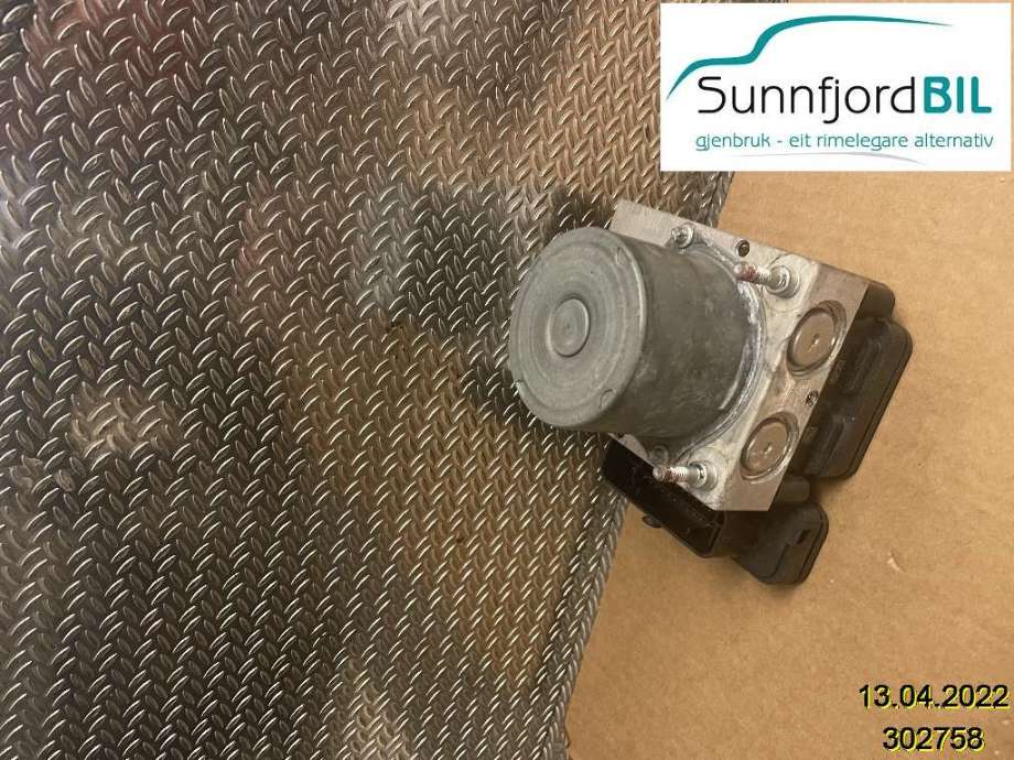 ABS sentral til Toyota Avensis 2009-2015 (Type III, Fase 1)  (TOYOTA|)