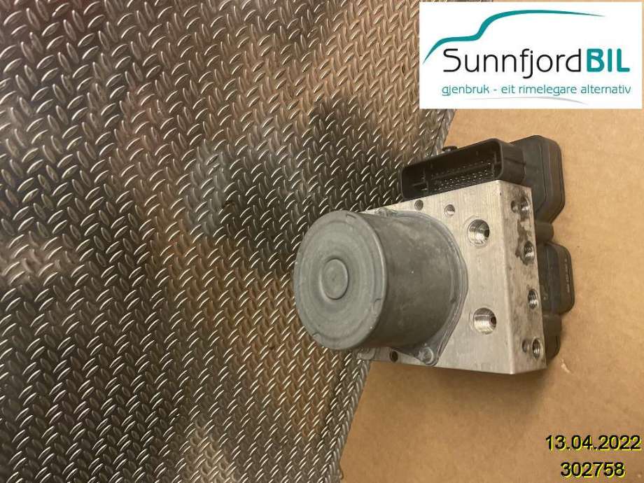 ABS sentral til Toyota Avensis 2009-2015 (Type III, Fase 1)  (TOYOTA|)