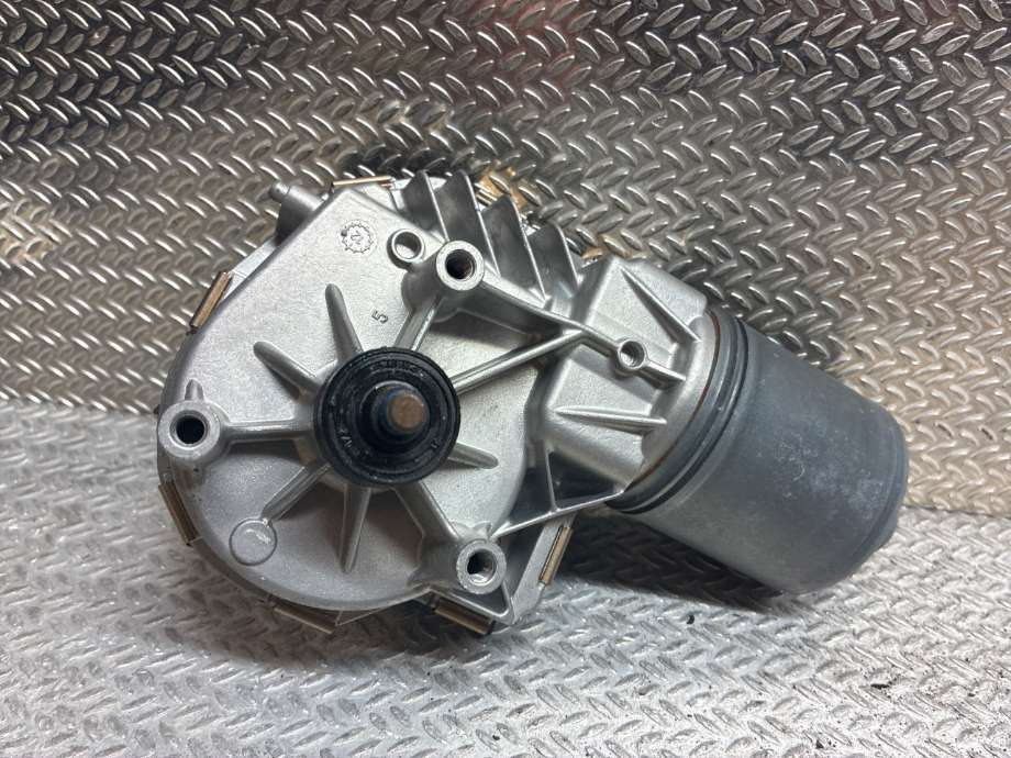 Viskermotor frontrute til Mercedes E-Klasse 2009-2013 (Fase 1) (W212) (W212) (MERCEDES||1397220666)