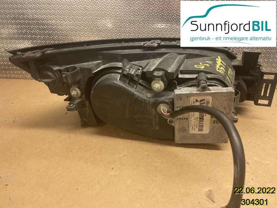 Frontlykt venstre xenon til Ford Mondeo 2001-2007 (Type III)  (FORD|1S71-13006-CM|)