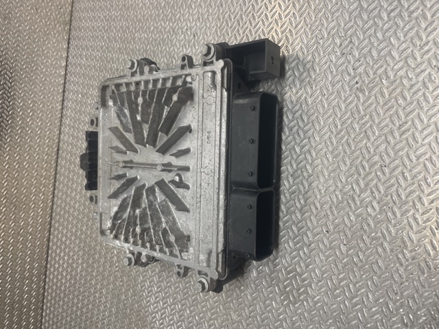 Styreenhet motor til Volvo V70 2007-2013 (Type III, Fase 1) (VOLVO|36001123|)