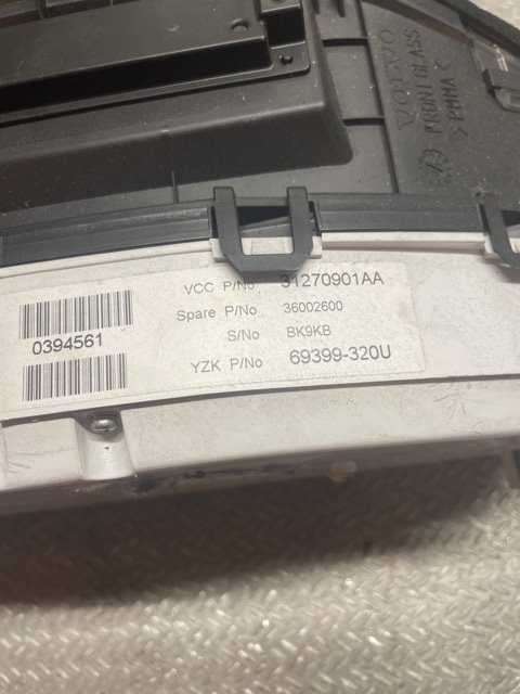 Instrumentpanel til Volvo V70 2007-2013 (Type III, Fase 1)  (VOLVO|31270901AA|)