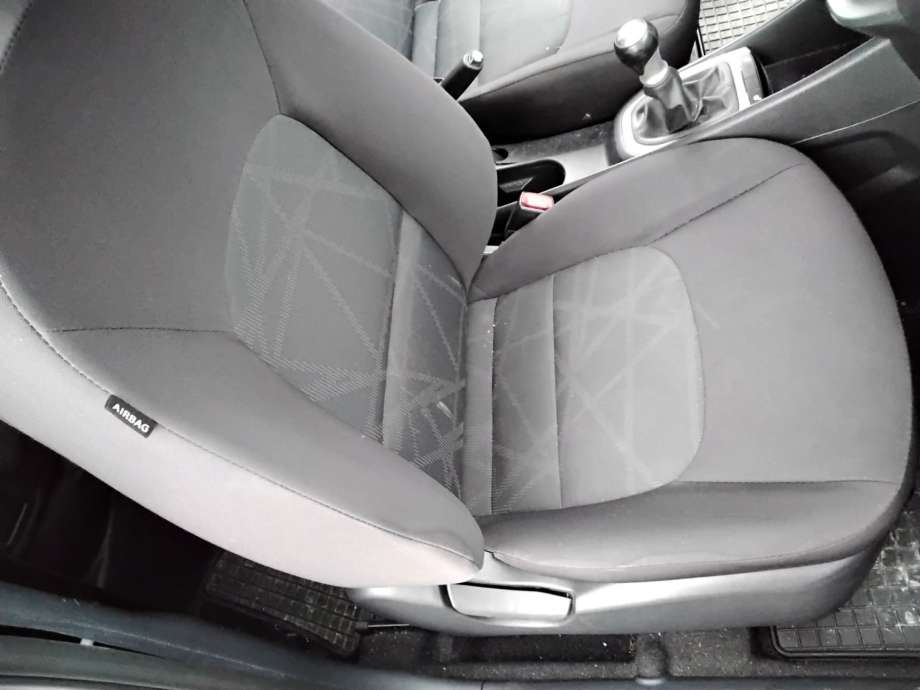 Sete foran høyre til Kia Rio, 2011-2017 Type III  (KIA|)