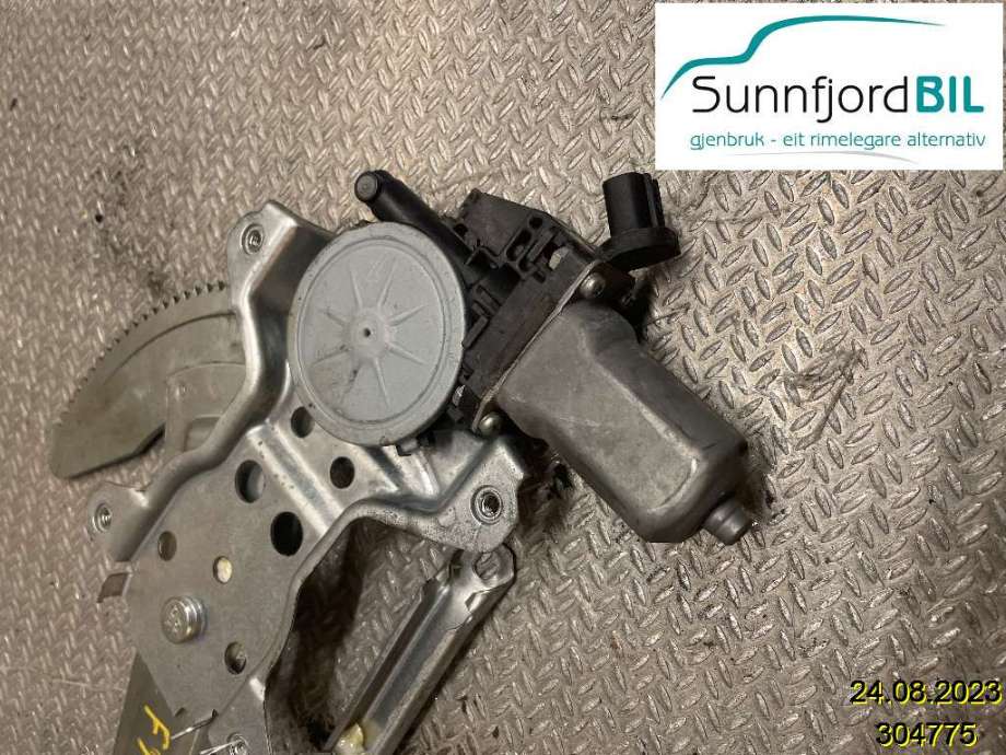 Ruteheis høyre til Suzuki SX4, 2009-2013 (Type I, Fase 2)  (SUZUKI|8356063J01)