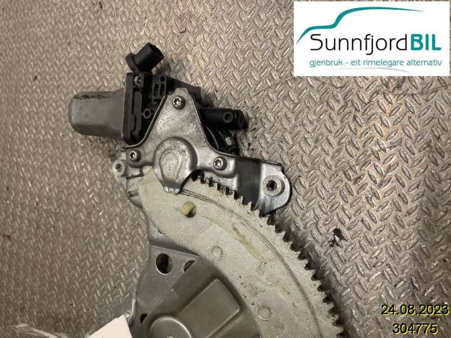 Ruteheis høyre til Suzuki SX4 2009-2013 (Type I, Fase 2)  (SUZUKI|8356063J01|8340179J12|)