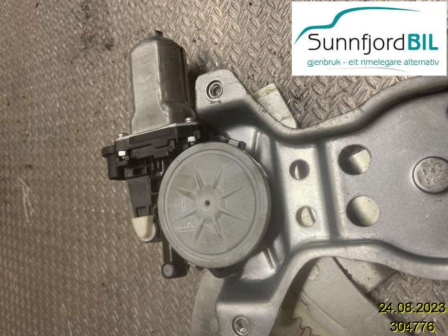 Ruteheis høyre til Suzuki SX4, 2009-2013 (Type I, Fase 2)  (SUZUKI|8353079J01)