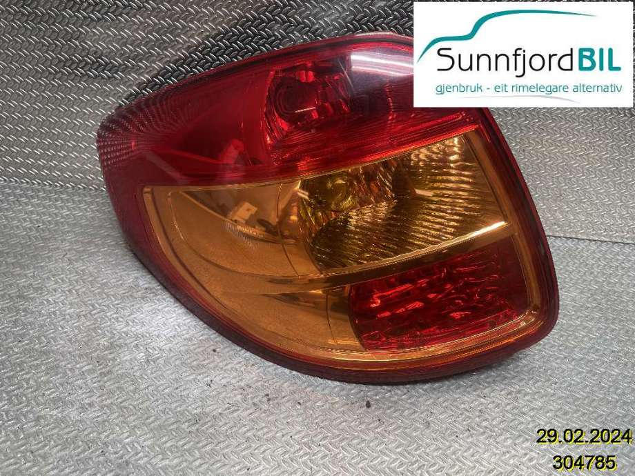 Baklykt venstre til Suzuki SX4, 2009-2013 (Type I, Fase 2)  (SUZUKI|3567080JA0)