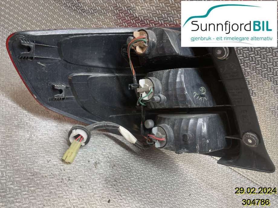 Baklykt høyre til Suzuki SX4 2009-2013 (Type I, Fase 2)  (SUZUKI|3565080JA0|)