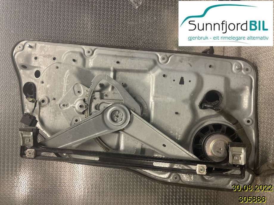 Ruteheis til Volvo V70, 2007-2013 (Type III, Fase 1)  (VOLVO|30784510)