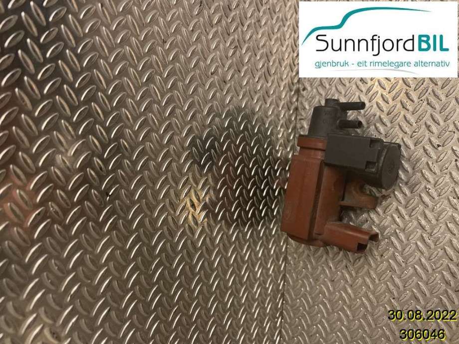 Vakuumventil til Volvo V70 2007-2013 (Type III, Fase 1)  (VOLVO|31216025|6G9Q9E882CA|)