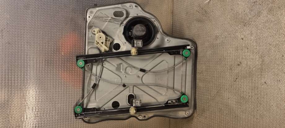 Ruteheis til VW Transporter / Caravelle, 2015-2019 (T6) (T6) (VOLKSWAGEN|7E0 837 754 D)