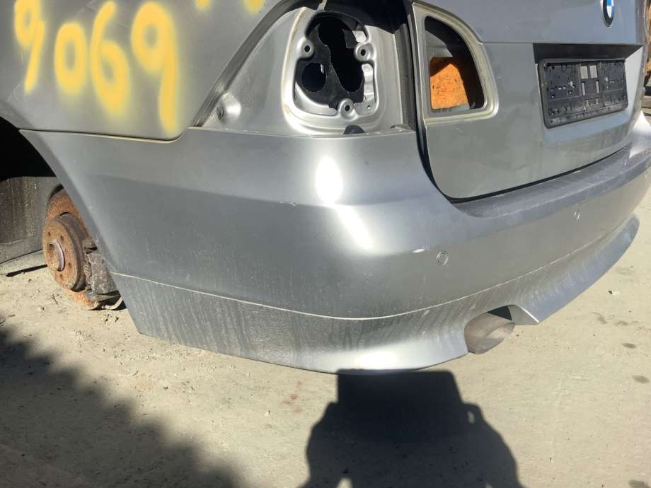 Støtfanger bak til BMW 5-Serie 2003-2010 (E60/E61) (E60/E61) (BMW|51127117277|51 12 7 117 277|51127897198)