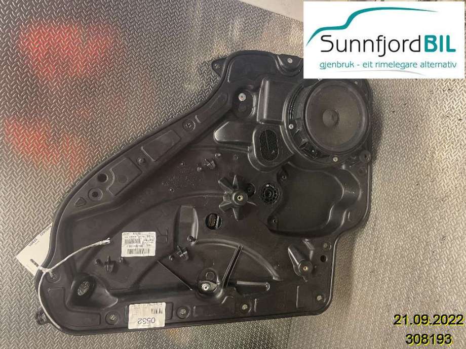 Ruteheis til VW Golf VI, 2008-2012  (VOLKSWAGEN|5K4839462)