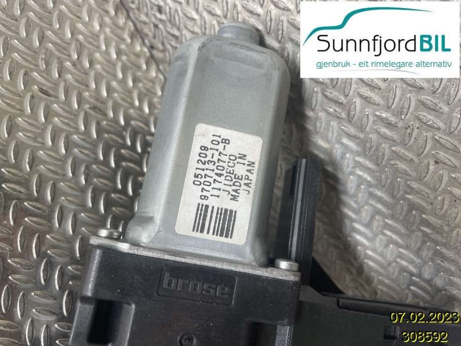 Ruteheis venstre til Volvo S80 2006-2013 (Type II, Fase 1)  (VOLVO|30699645||970713101)