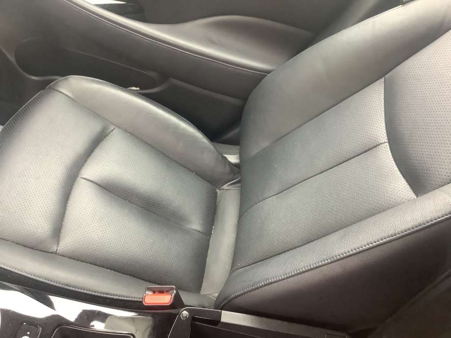 Sete foran høyre til Nissan Leaf, 2011-2017 (Type I)  (NISSAN|)