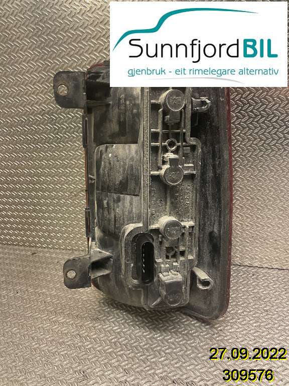 Baklykt venstre til VW Caddy 2004-2010 (Type III, Fase 1) (VOLKSWAGEN|2K0945111A|)