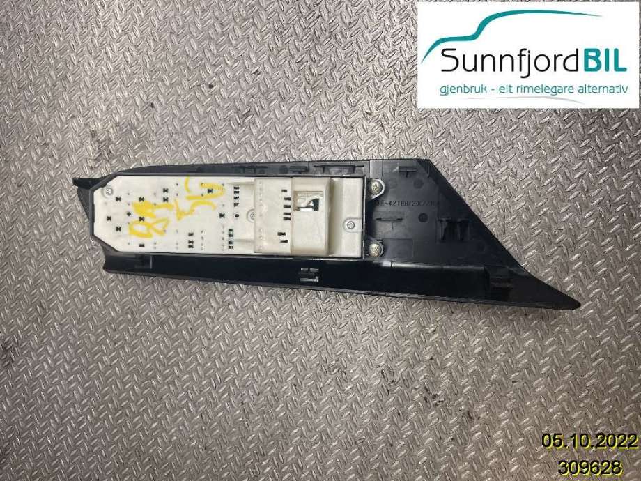 Bryter ruteheis til Toyota RAV4 2016-2019 (Type IV, Fase 2)  (TOYOTA|)