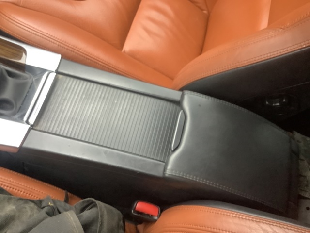 Innredning, Konsoll til Volvo V60, 2010-2013 (Type I, Fase 1)  (VOLVO|)