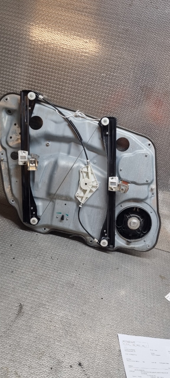 Ruteheis til Mercedes ML 2005-2011 (W164) (W164) (MERCEDES|A 164 720 16 79|)