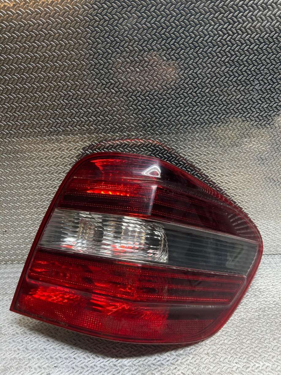 Baklykt høyre til Mercedes ML 2005-2011 (W164) (W164) (MERCEDES|A1649061200|A1648204064|)