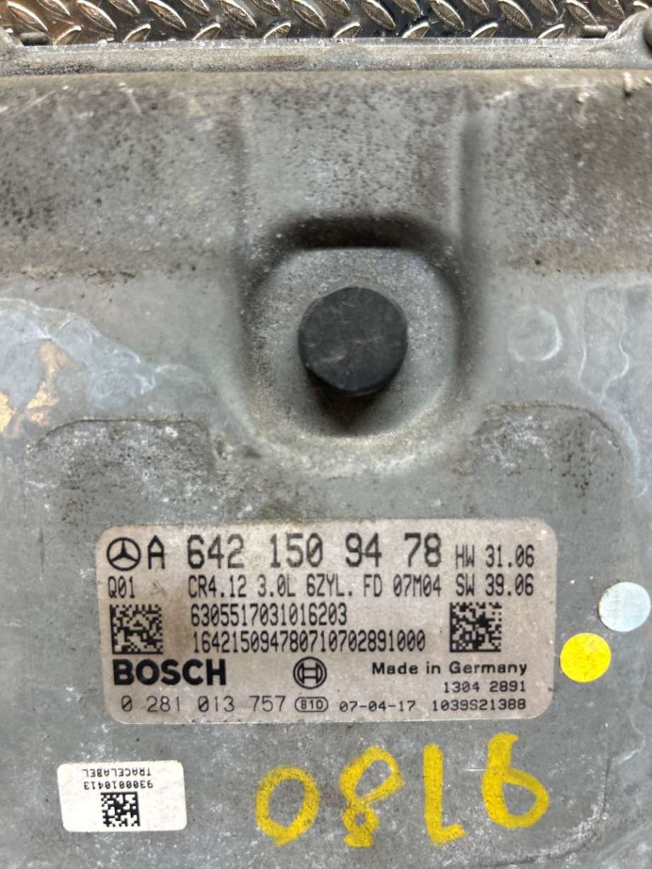 Styreenhet motor til Mercedes ML 2005-2011 (W164) (W164) (MERCEDES|A6421505100|0281013757|A6421509478)