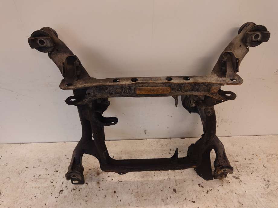 Travers foran hoved til Mercedes ML 2005-2011 (W164) (W164) (MERCEDES|A1643300058|A 164 330 00 58|)