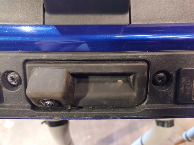 Bryter baklukeåpner til VW ID.4, 2020-->>  (5E3 827 566 A)