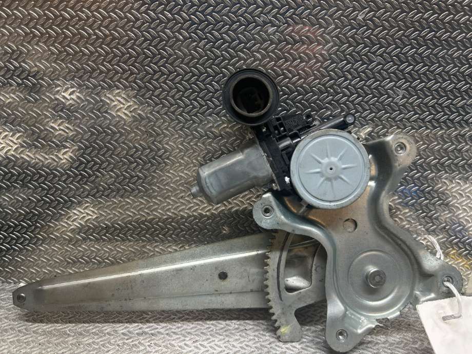 Ruteheis til Toyota RAV4 2006-2009 (Type III, Fase 1)  (TOYOTA|6980342040|)