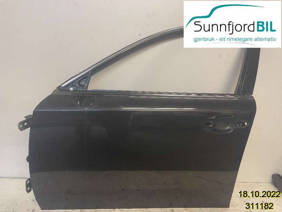 Dør venstre foran til Lexus IS 2006-2013 (Type II) (XE20) (XE20) (LEXUS|6700253050|)