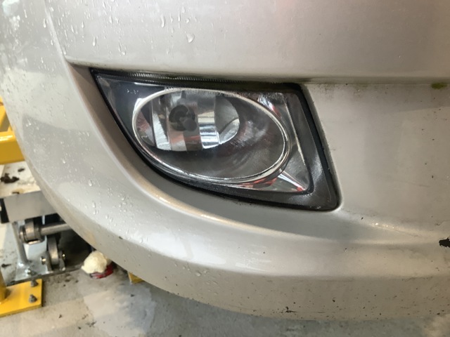 Tåkelykt høyre foran til Hyundai i30, 2007-2012 (Type I)  (HYUNDAI|922022L000)