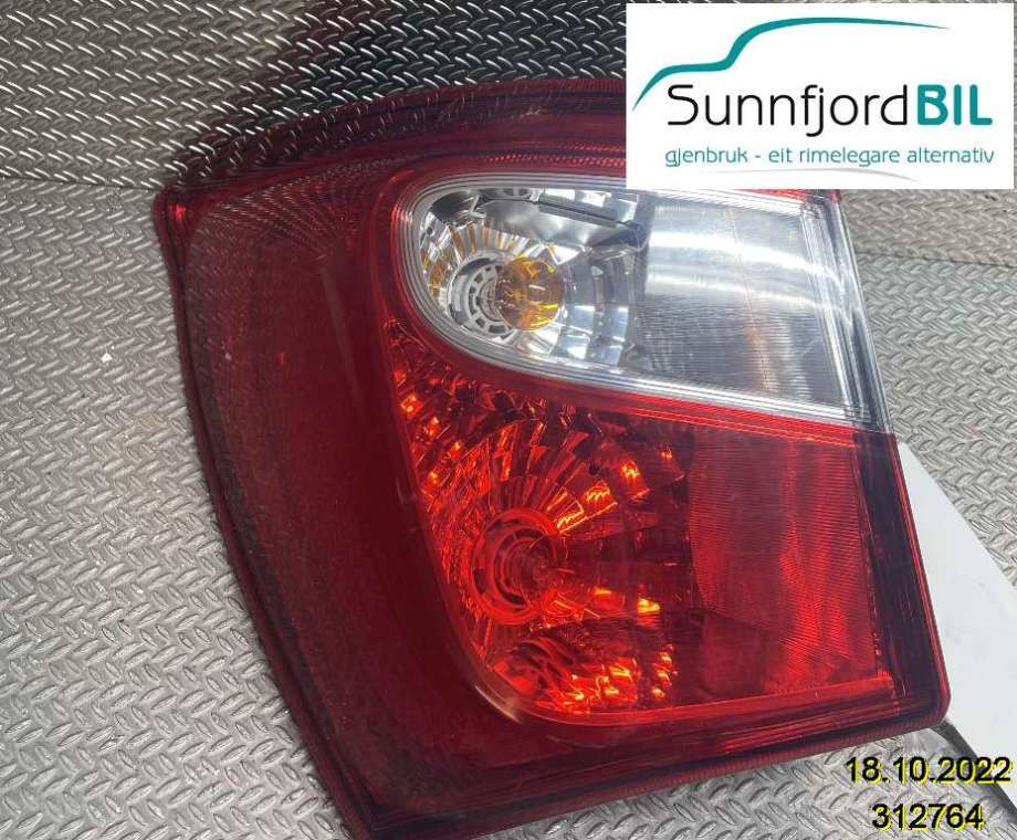 Baklykt venstre til Suzuki SX4 S-CROSS, 2013-->> (Type II)  (SUZUKI|3567061M10)