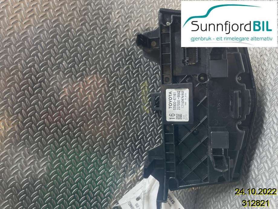 Varmeapparat betjening til Toyota Prius +7 2012-2020 (Type III) (stasjonsvogn) (stasjonsvogn) (TOYOTA|5590047161|2370006642|)