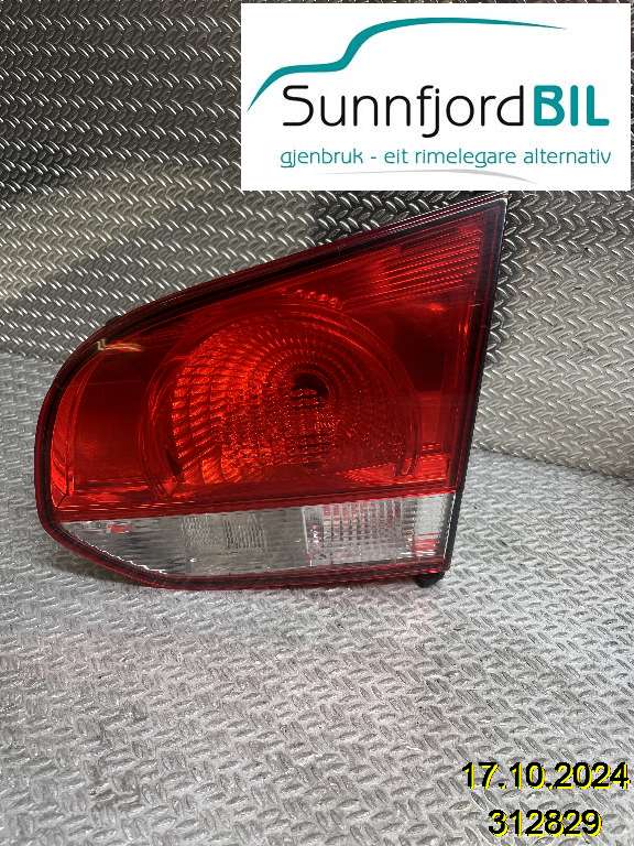 Baklykt høyre indre til VW Golf VI 2008-2012  (VOLKSWAGEN|5K0 945 094 G|5K0945094G)