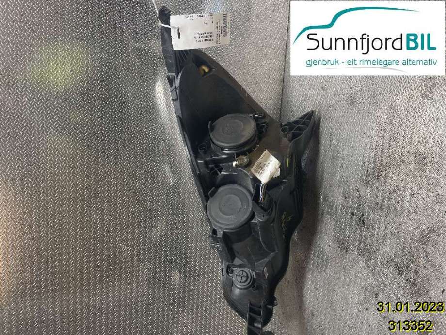 Frontlykt høyre halogen til Citroën C3 2010-2016 (Type II)  (CITROEN|1606930480|)