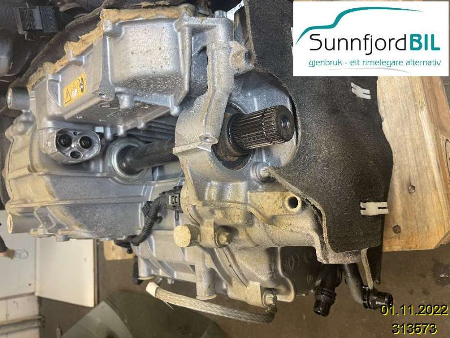 Motor elbil bak til Mercedes EQA 2021-->>  (A 243 340 88 02||A2433403202)
