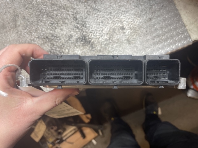 Styreenhet motor til Opel Vivaro B 2014-2019  (OPEL|0281031363|)
