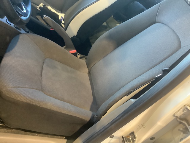 Sete foran venstre til Renault Zoe, 2013-2019 (Fase 1)  (RENAULT|)