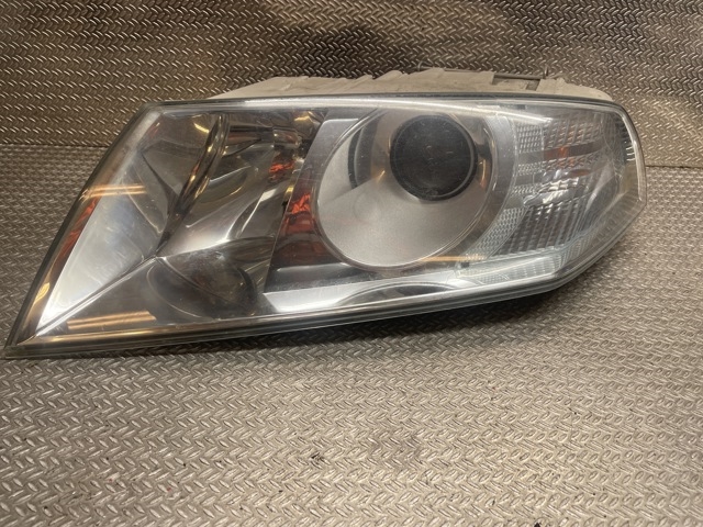 Frontlykt venstre xenon til Škoda Octavia 2005-2008 (Type II, Fase 1)  (SKODA|1Z1941015|1Z1 941 017 N|)