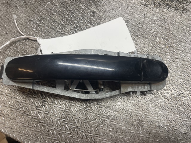 Dørhåndtak utv høyre til VW Touran, 2007-2010 (Type I, Fase 2)  (VOLKSWAGEN|1T0837885B)