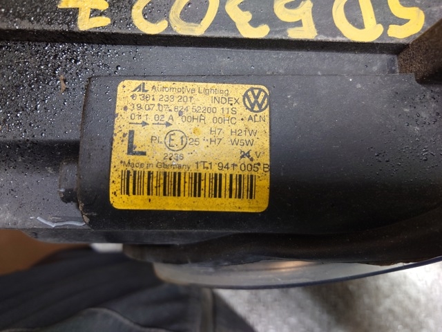 Frontlykt venstre halogen til VW Touran 2007-2010 (Type I, Fase 2)  (VOLKSWAGEN|1T1 941 005 B|)