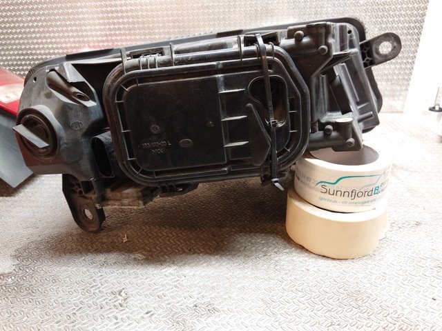 Frontlykt venstre xenon til Audi A6 2005-2008 (Type III, Fase 1) (C6) (C6) (AUDI|4F0 941 029 AK||4F0 941 003 AK)