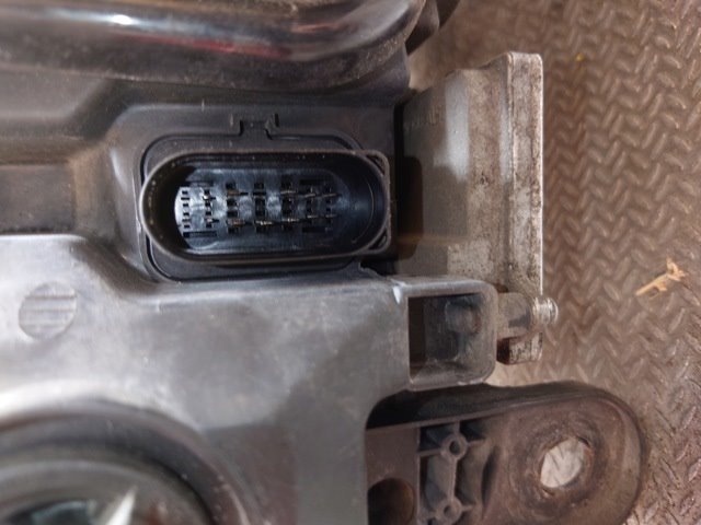 Frontlykt venstre xenon til Audi A6 2005-2008 (Type III, Fase 1) (C6) (C6) (AUDI|4F0 941 029 AK||4F0 941 003 AK)